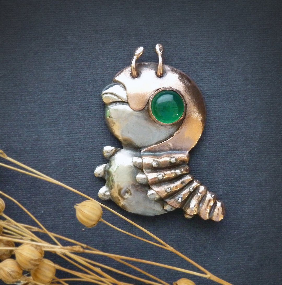Flirting caterpillar brooch / funny jewelry - 胸针 - 其他金属 绿色