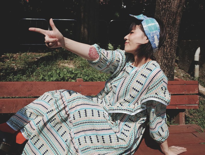 披领剪裁印花伞式长洋装 - 洋装/连衣裙 - 棉．麻 