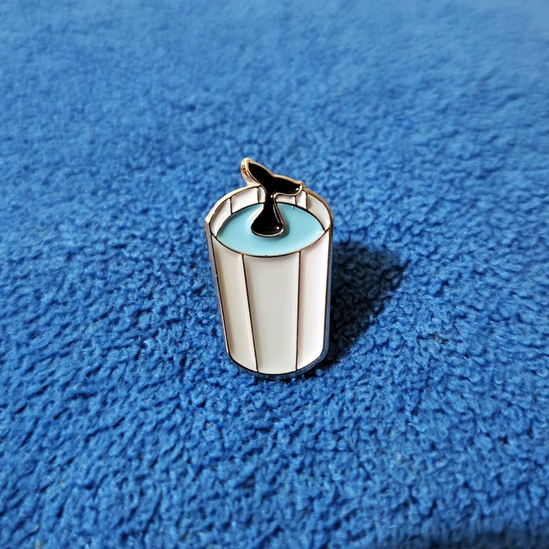 【金属襟章】水杯 | 鲸鱼 | Water Cup | Whale - 徽章/别针 - 其他金属 白色