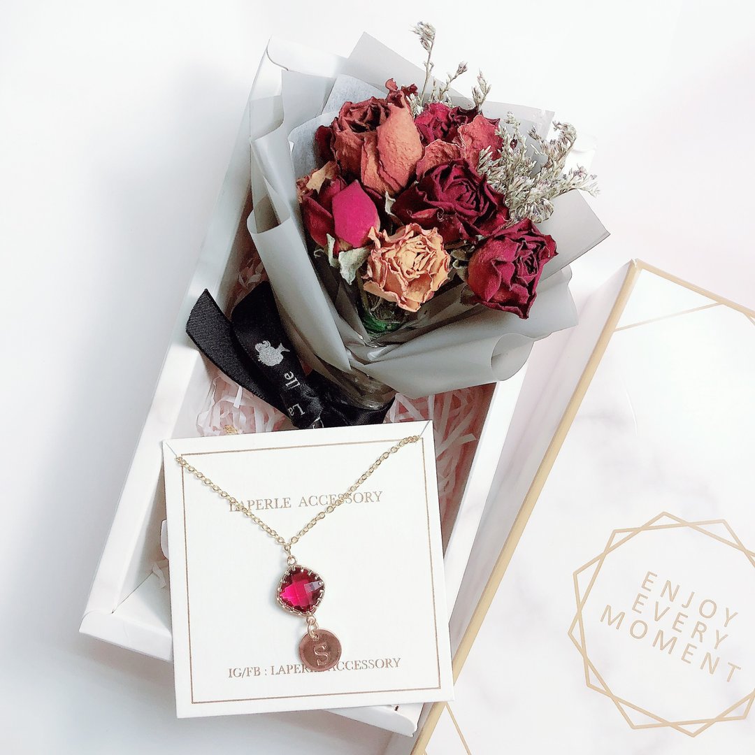 Goody Bag 亁燥花礼盒 结婚 礼物 英文字母  颈链   婚礼小物 - 项链 - 其他金属 蓝色