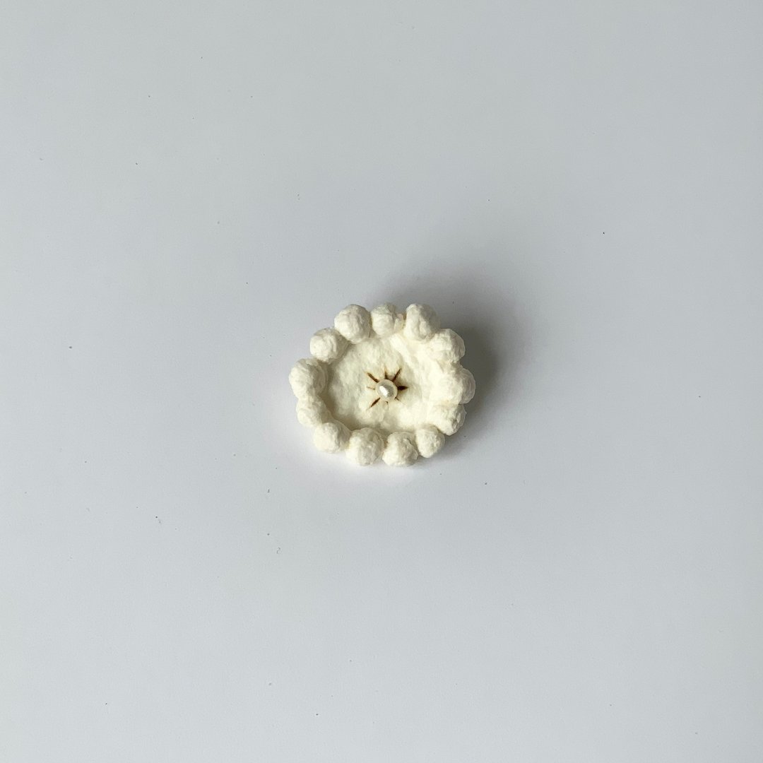 胸针 Paper Flower 白色 5 - 胸针 - 纸 白色
