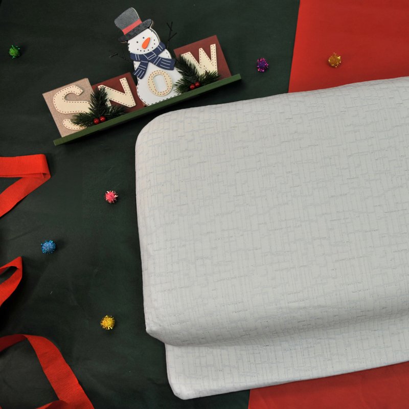 (电梯枕头爱彼此圣诞组合) LIFT PILLOW 智能电梯枕头 台湾限定 枕头山系列 - 让你肩颈放松的记忆枕2入 - 寝具 - 环保材料 银色