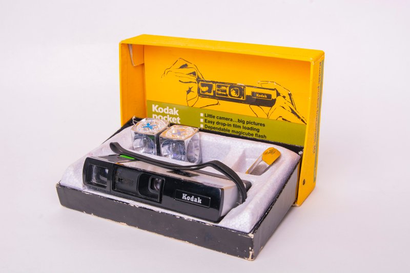 1972-1976 Kodak Pocket instamatic 30 - 相机 - 其他金属 黄色