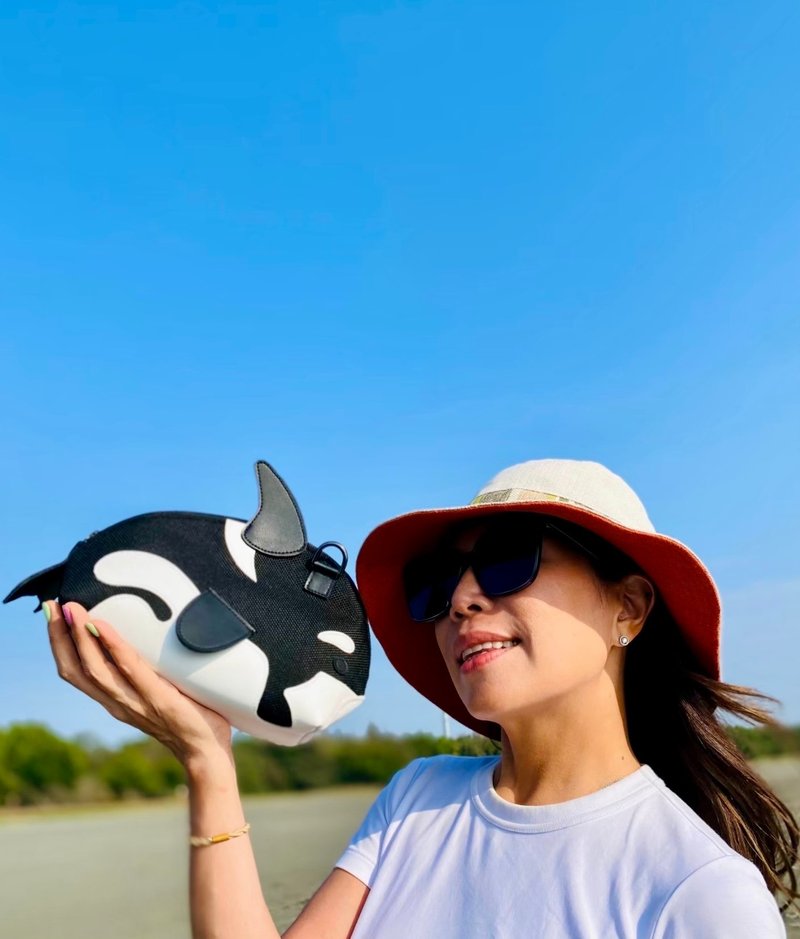 预购款~手工立体虎鲸三角斜背包(生活中与海洋的交互) - 侧背包/斜挎包 - 防水材质 黑色