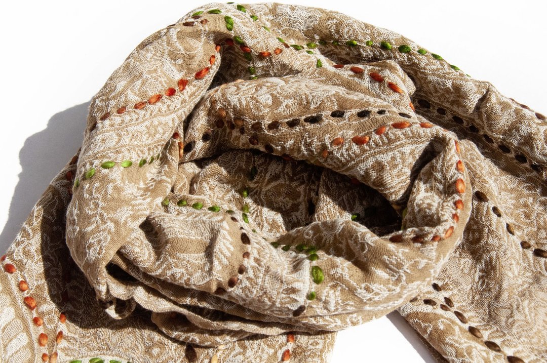 喀什米尔Cashmere/水煮羊毛披肩/针织围巾/刺绣围巾/羊绒披巾-花 - 围巾/披肩 - 羊毛 多色