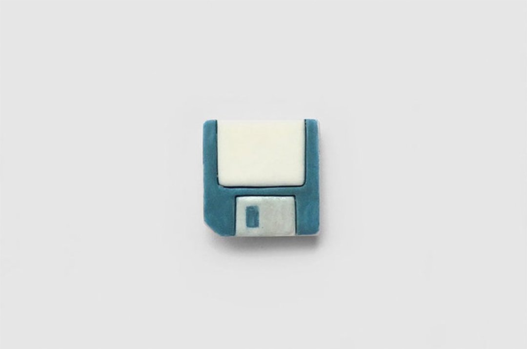 陶瓷复古磁盘造型胸针 别针 扣针 pin - 胸针 - 瓷 蓝色