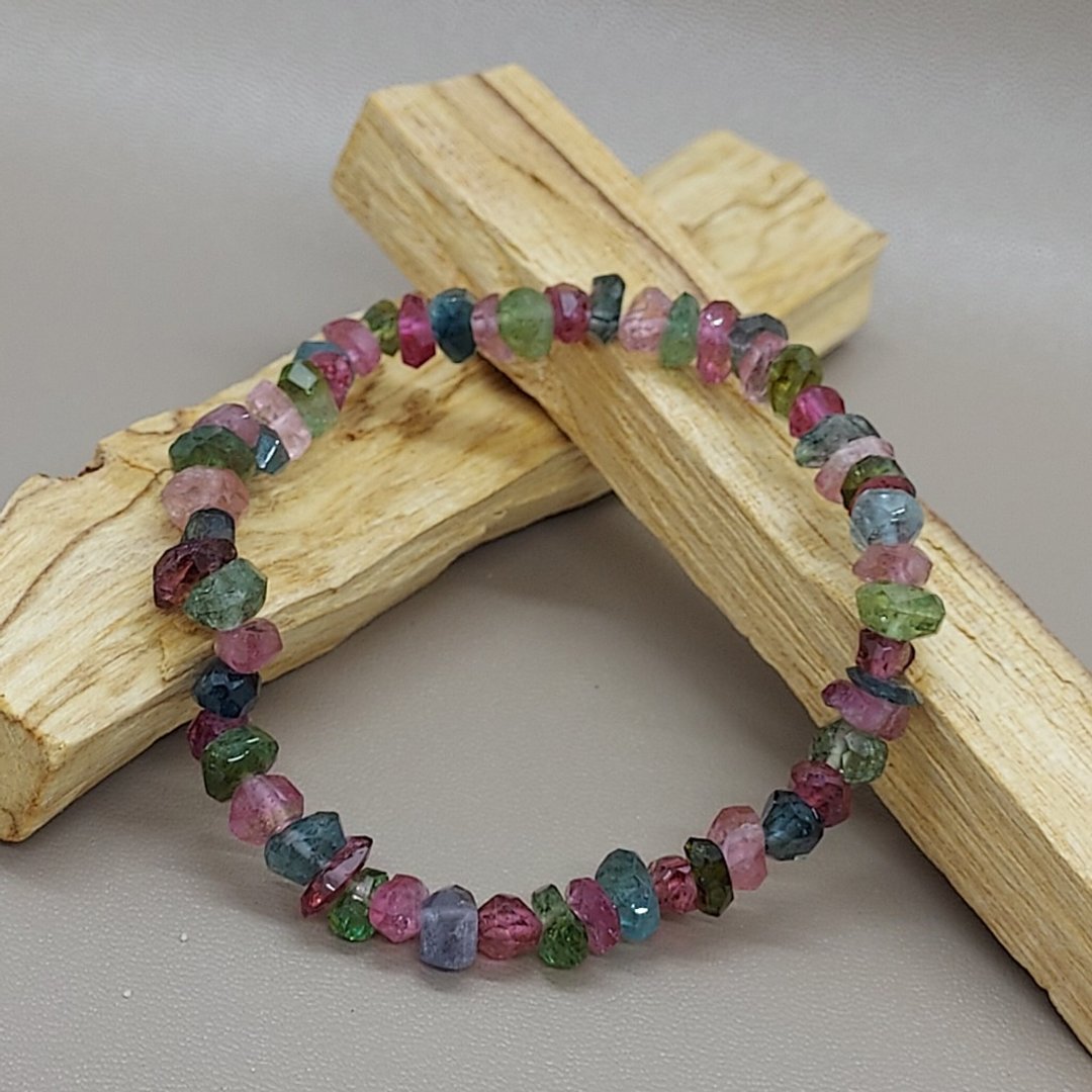 Tourmaline 碧玺不定形手錬(切面) - 招财 长寿 健康 人缘 - 手链/手环 - 半宝石 