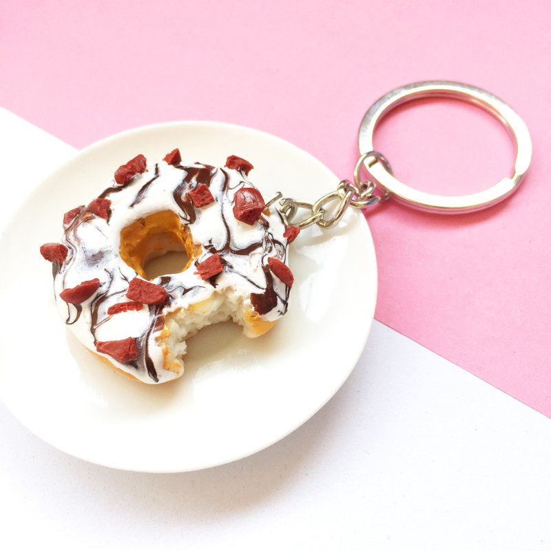donut keychain - 钥匙链/钥匙包 - 粘土 白色