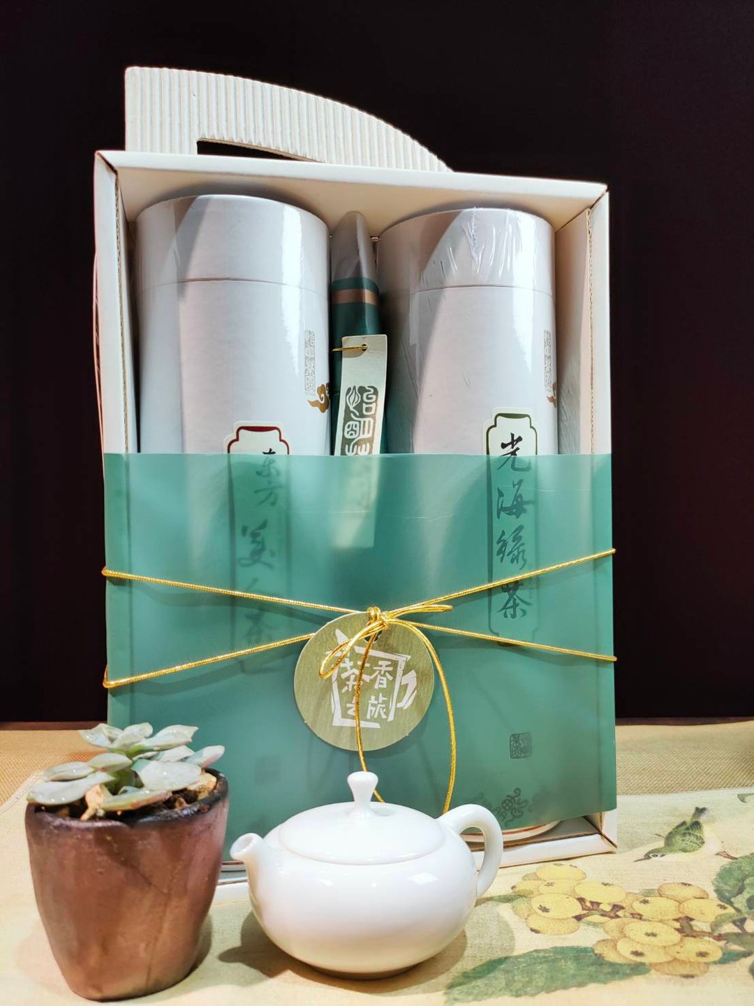 携茶趣-原片茶香系列(台湾乌龙+东方美人) -中秋文青茶礼 - 茶 - 纸 白色