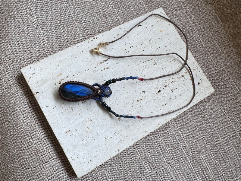 230611 Macrame 拉长石 编织 颈链 - 项链 - 半宝石 咖啡色