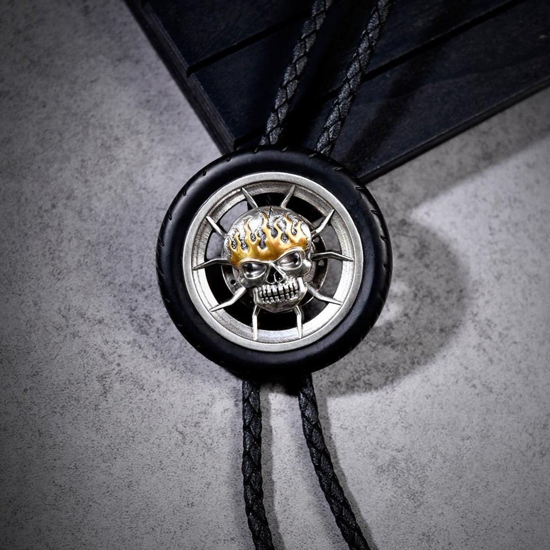 风火轮 骷髅头 保罗领带 Bolo Tie 皮革项链 皮绳领带 长项链 - 领带/领带夹 - 人造皮革 银色