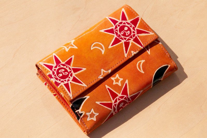 情人节礼物 限量一件 手工山羊皮夹 / 手绘风格皮革钱包 / 短皮夹 - 魔幻星空 太阳与月亮 ( 橘黄色 ) - 皮夹/钱包 - 真皮 橘色