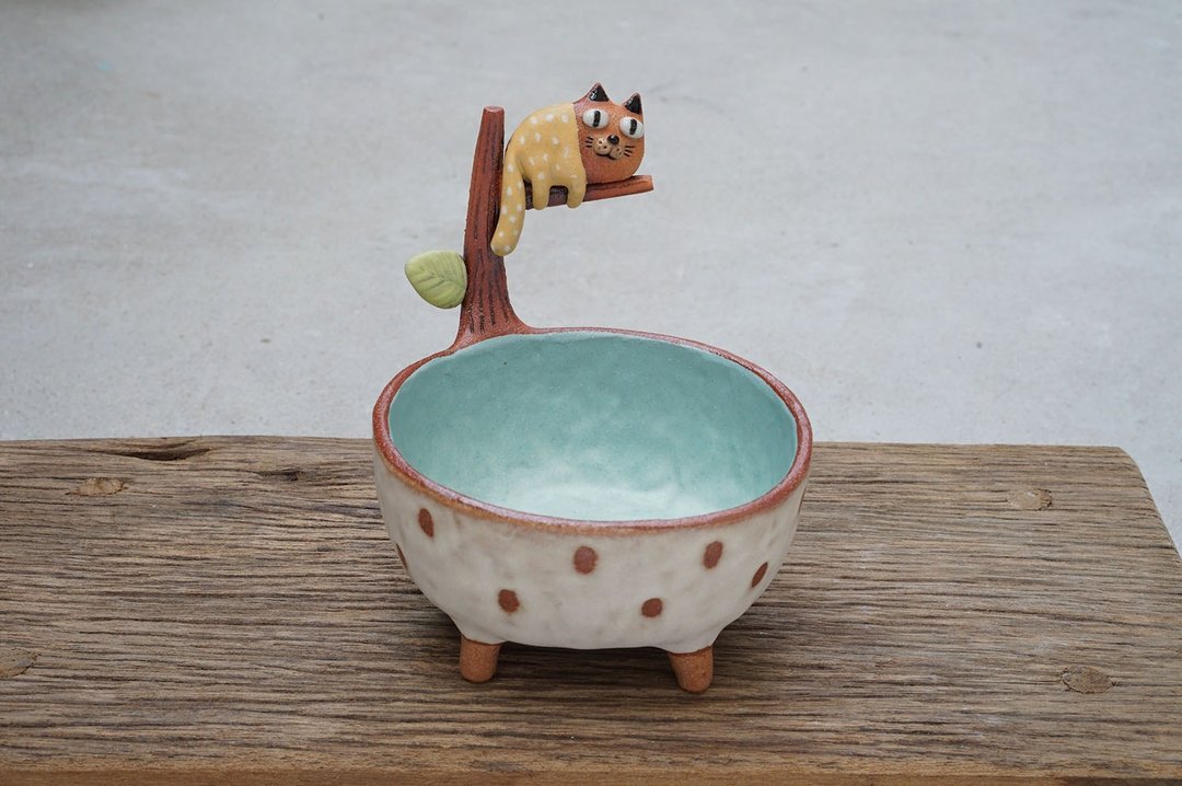Cat plant pot , handmade ceramic. - 花瓶/陶器 - 陶 多色