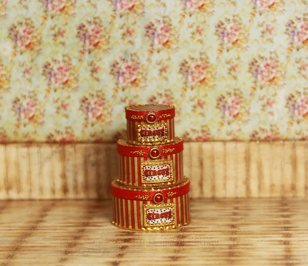 Miniature set of 3 pcs hat boxes for a dollhouse 1:12 - 其他 - 玻璃 多色
