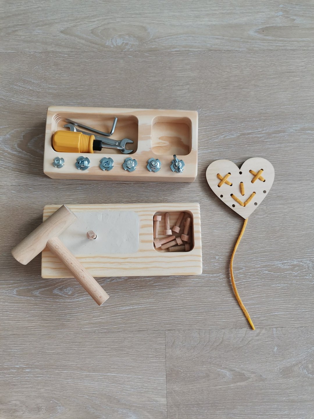 Set of 3, Montessori Screw Board and Hammer Game Toy and Montessori Lacing Board - 玩具/玩偶 - 木头 
