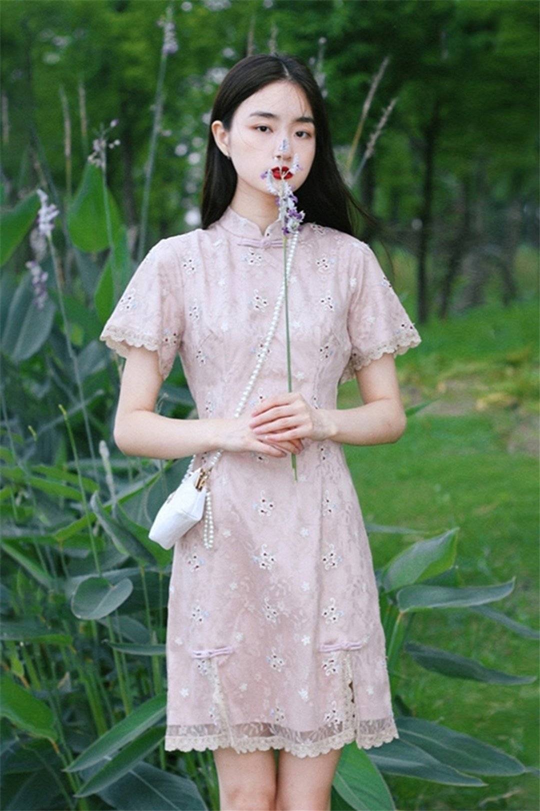 粉色 鏤空蕾絲紗質A字修身旗袍 新中式中秋春節改良連身裙洋裝 - 旗袍 - 其他人造纤维 粉红色