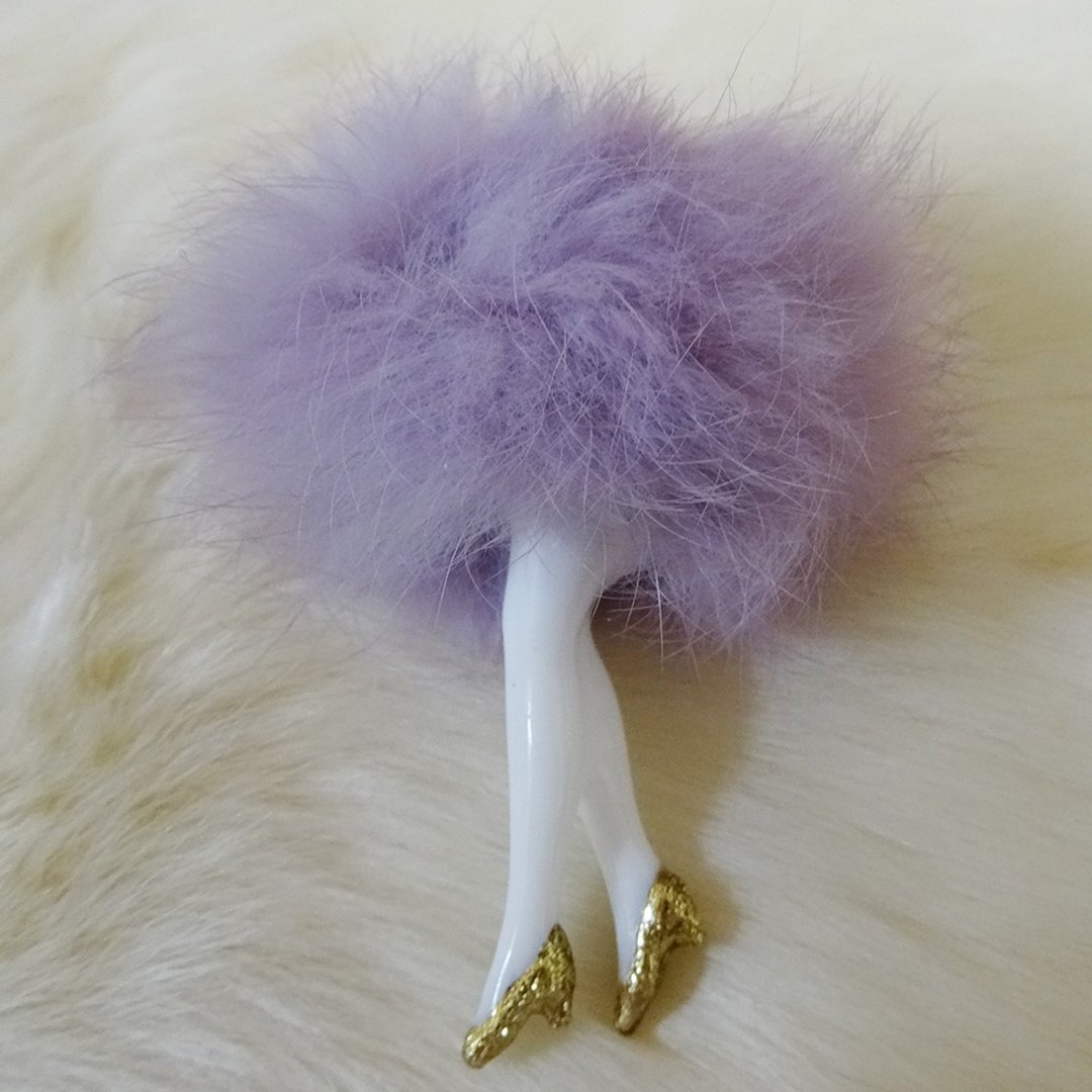 DancingPuffLady earring / Gold heel × Purple puff - 耳环/耳夹 - 塑料 紫色