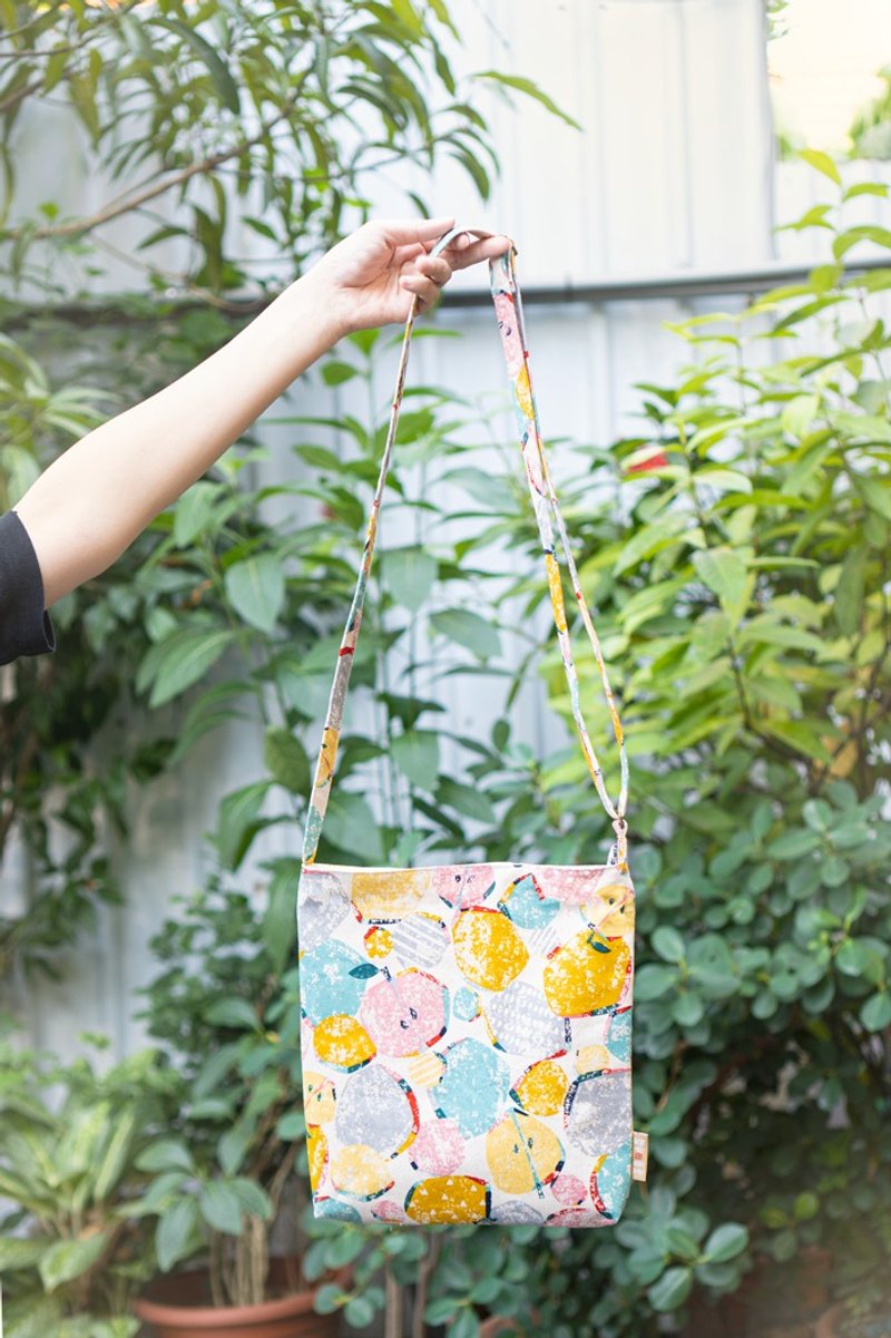 外出简易包款  大吐司包  春苹果 - 手提包/手提袋 - 棉．麻 多色