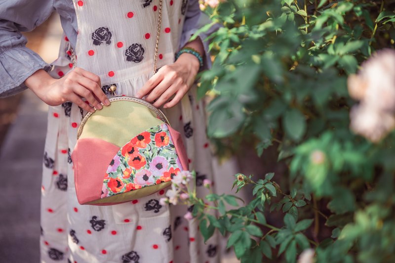 【罂粟花】山之包/口金包/侧背包 - 侧背包/斜挎包 - 棉．麻 红色