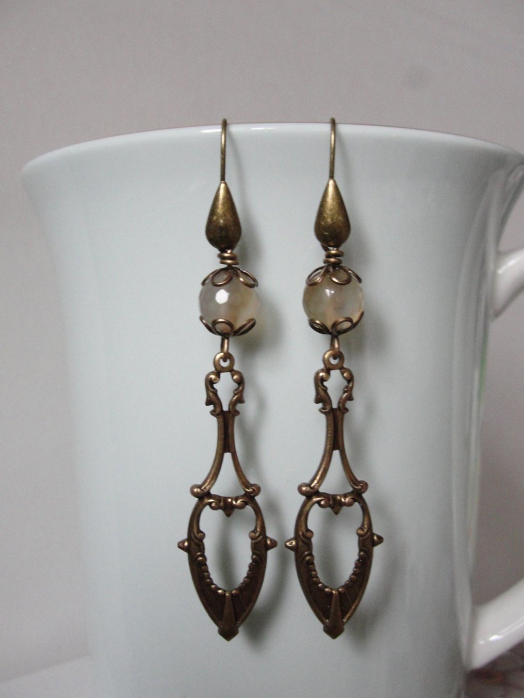 Boho Shabby chic Vintaj solid and natural brass with agate beads  earrings - 耳环/耳夹 - 铜/黄铜 绿色