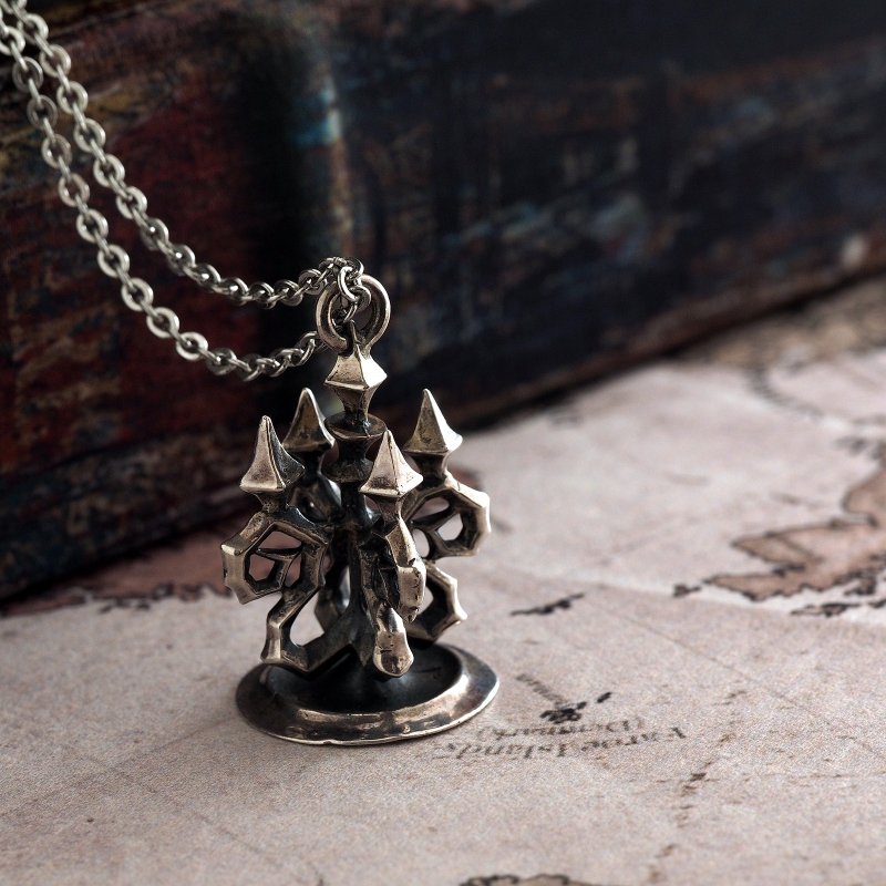 +光明祈愿+ 925纯银饰 中古世纪立体吊灯烛台造型项链坠饰 单坠价 - 长链 - 纯银 银色