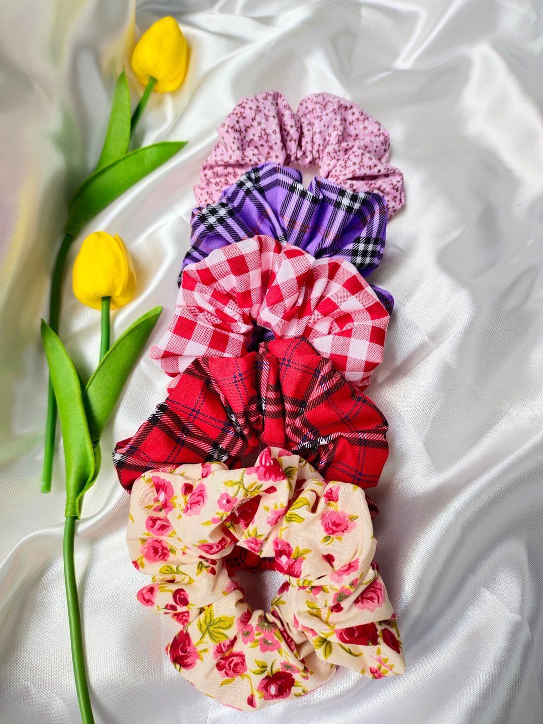 Set back to school Scrunchies hair bands, set of 5 pieces. - 发饰 - 其他材质 多色