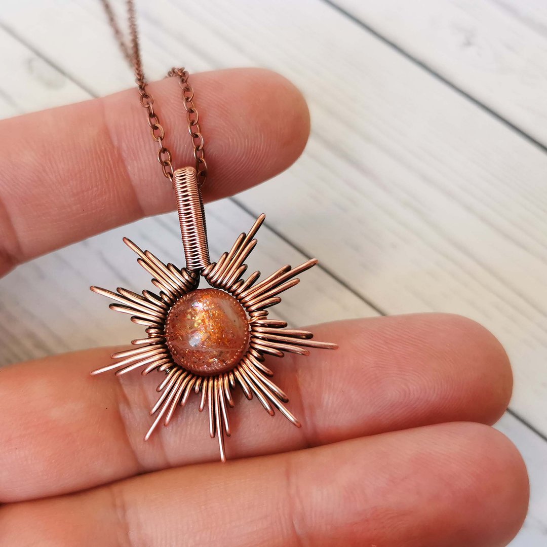 Wire wrapped copper necklace with Sunstone. Sun pendant with Sunstone. - 项链 - 宝石 多色