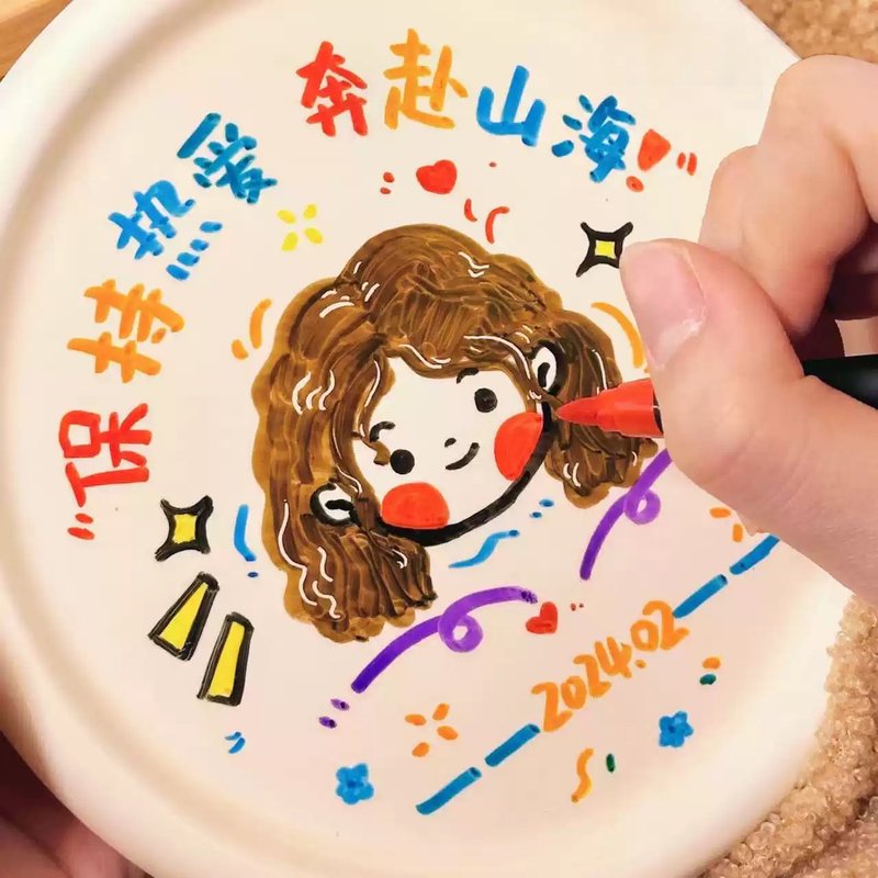 【客製化禮物】手繪Q版人像 馬克杯 情侶對杯 盤子套裝 生日禮物 - 咖啡杯/马克杯 - 陶 