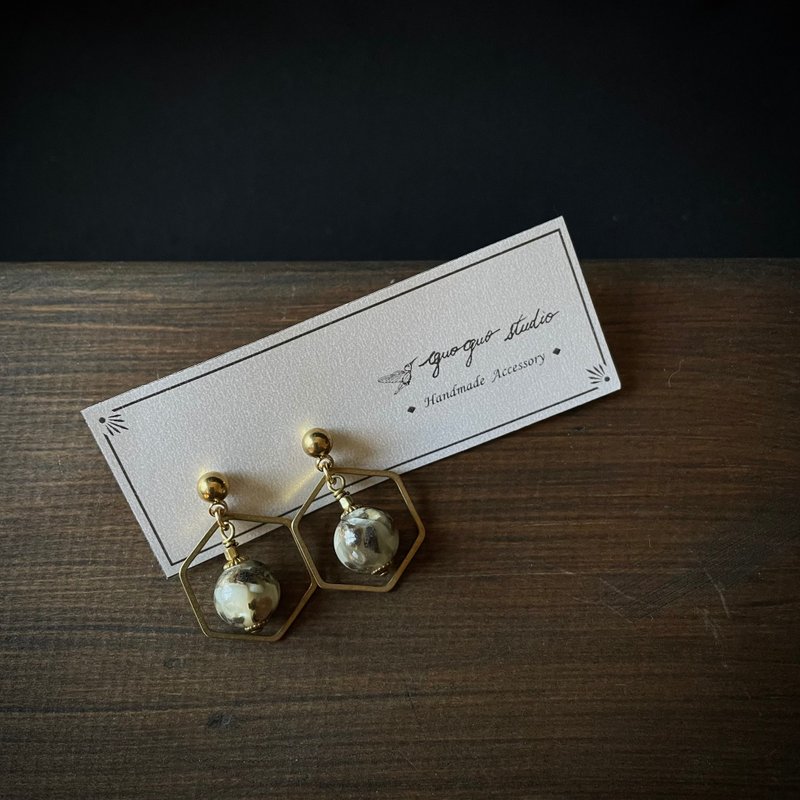 几何贝壳圆珠耳环 - 耳环/耳夹 - 贝壳 灰色