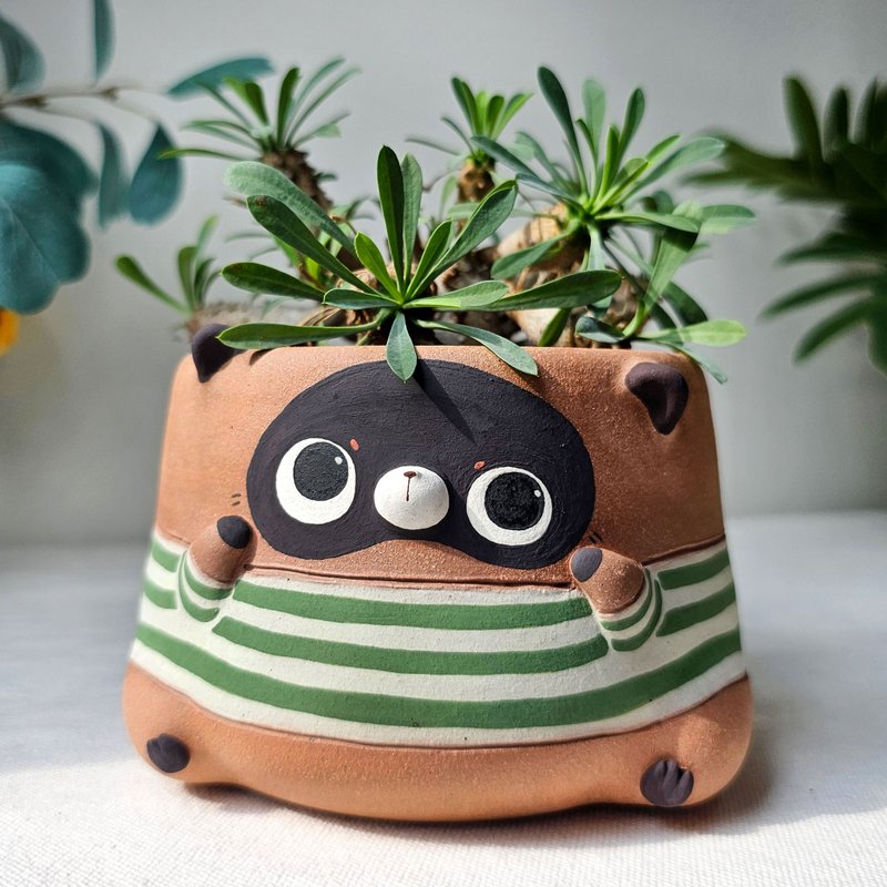 Handmade tanuki Planter: Jail Costume. Cute animal plant pot - 花瓶/陶器 - 陶 