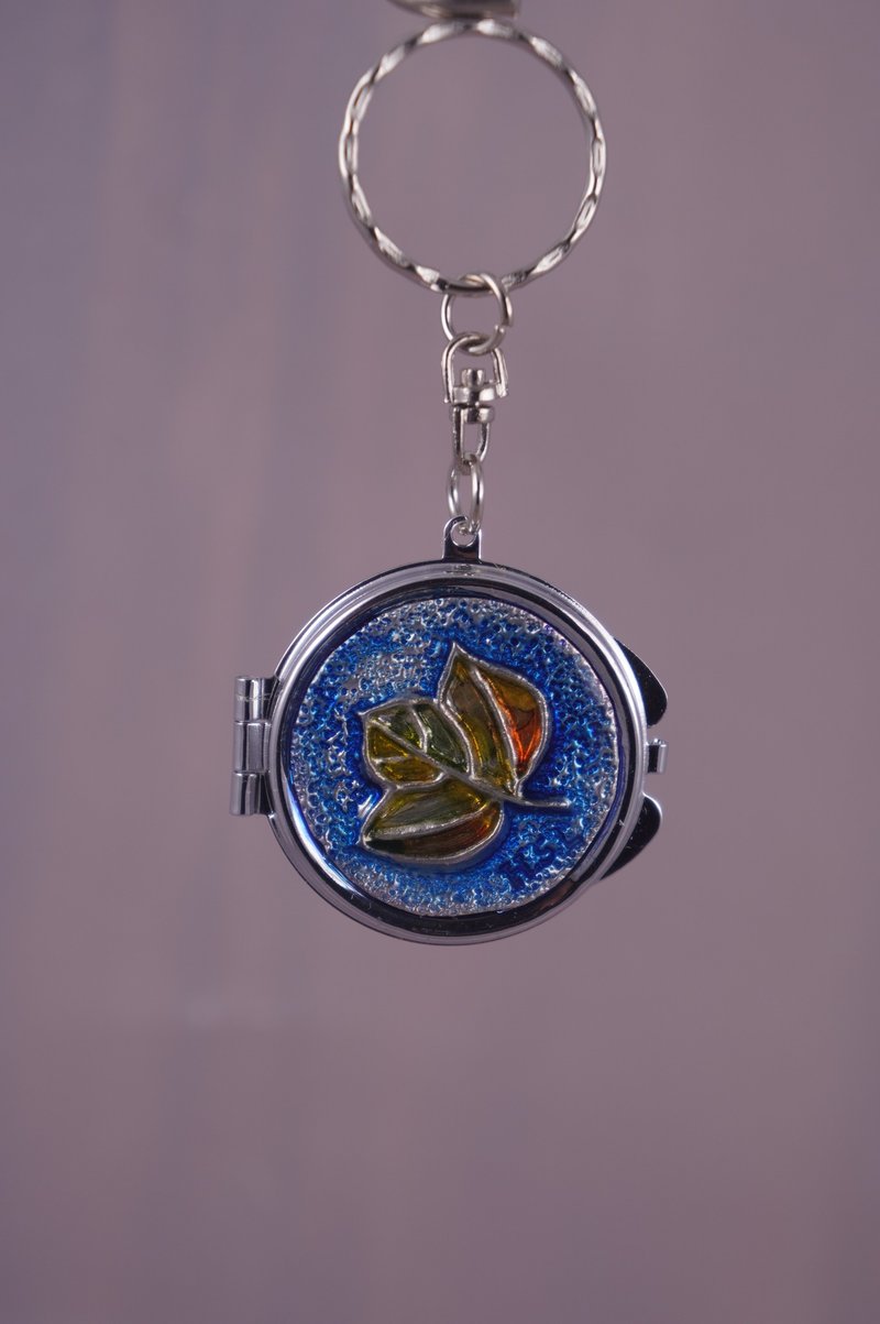 展  锡雕多用途圆型镜盒钥匙圈1 - 钥匙链/钥匙包 - 其他材质 银色