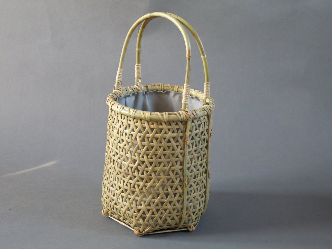 Basket bag Hemi-leaf braided roof bamboo bamboo round shape - 手提包/手提袋 - 竹 绿色