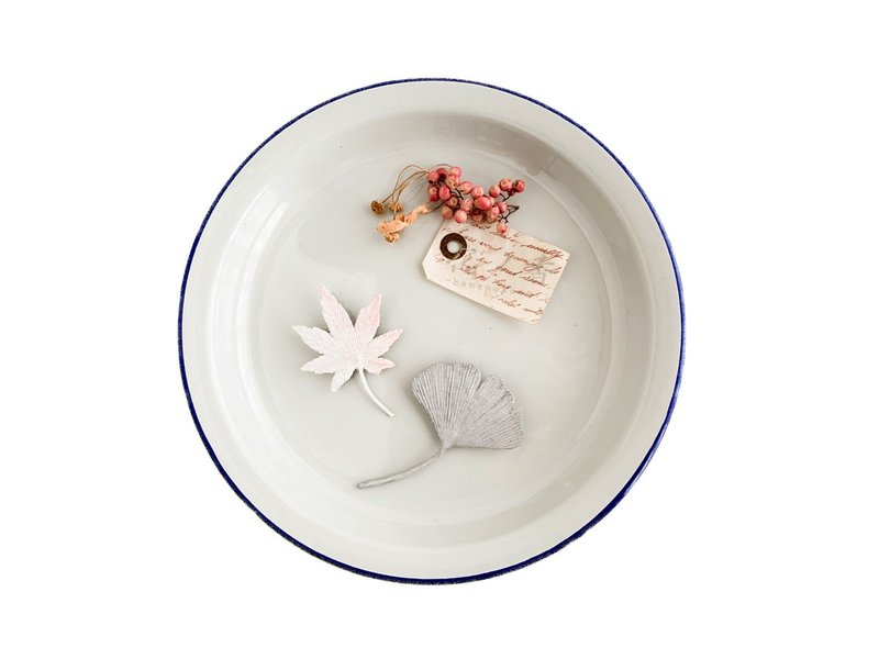 Brooch: Silver color. Leaf brooch set. - 胸花/手腕花 - 棉 银色