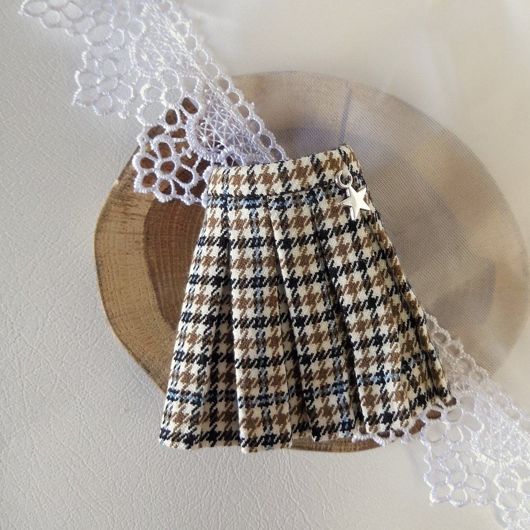 Short plaid skirt for Blythe doll. Clothes Blythe doll - 玩偶/公仔 - 棉 