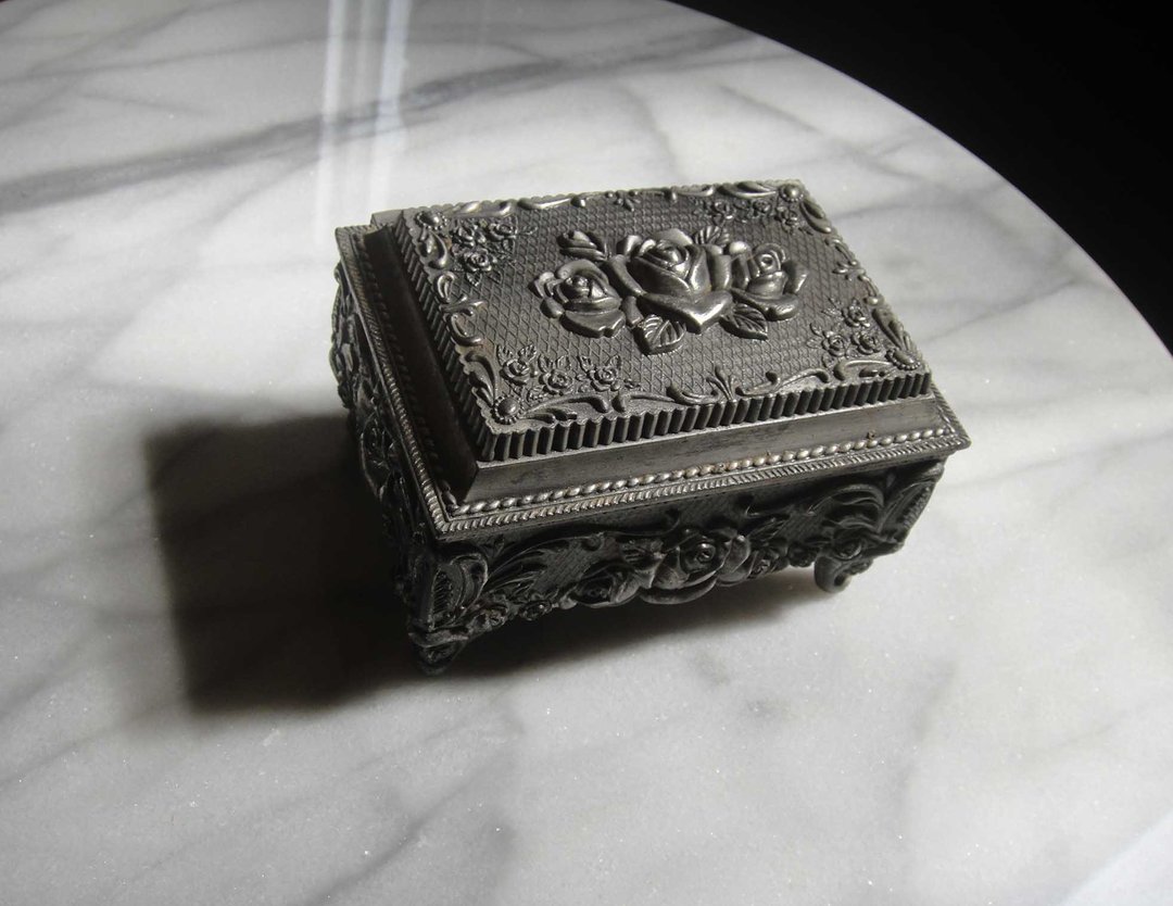 【老时光 OLD-TIME】早期二手欧美风格厚重金属珠宝盒 - 收纳用品 - 其他材质 多色