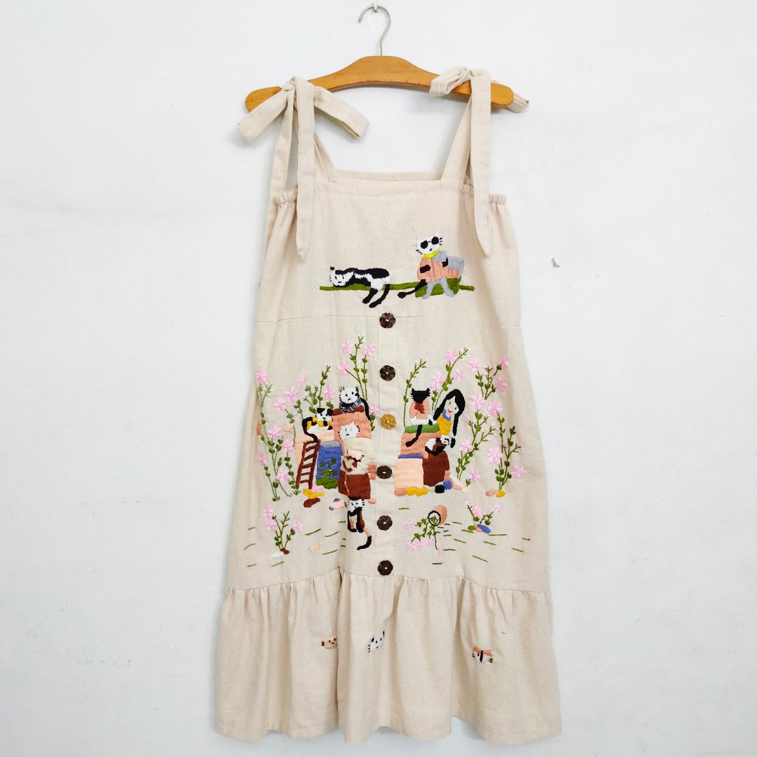 Custom Order | No.STA0362 A-line dress, adjustable straps, thick cotton, hand embroidered, girl's pattern. - 洋装/连衣裙 - 绣线 白色