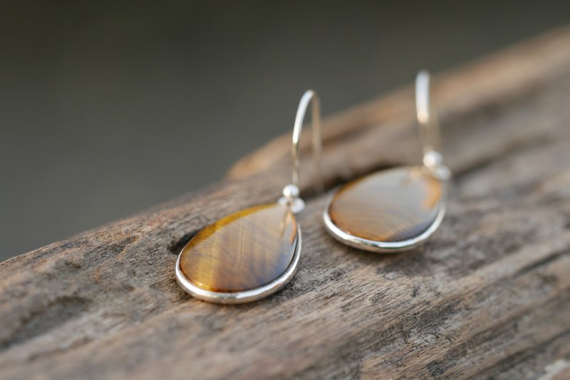 绝美流沙金。眼之宝石。虎眼石耳环∣礼物 母亲节 毕业 - 耳环/耳夹 - 宝石 金色