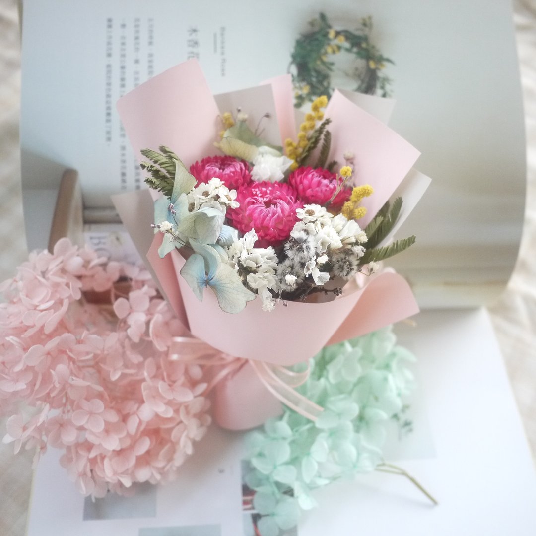 未完待续 | 干燥花 小花束 婚礼小物 礼物 送礼 婚礼布置 伴娘礼 居家布置 摆饰 办公室小物 疗愈 情人节 母亲节 毕业季 现货 - 植栽/盆栽 - 植物．花 