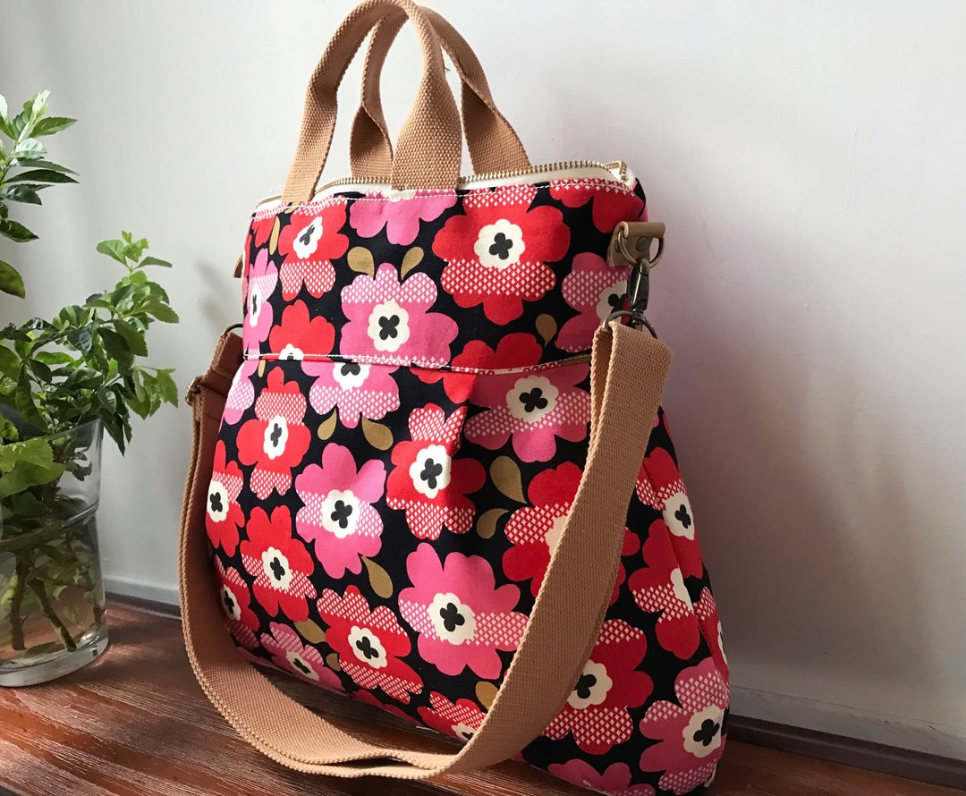 2 way Cross Body Bag 两用肩背包手作包手提包 肩背包　妈妈包 - 侧背包/斜挎包 - 棉 红色