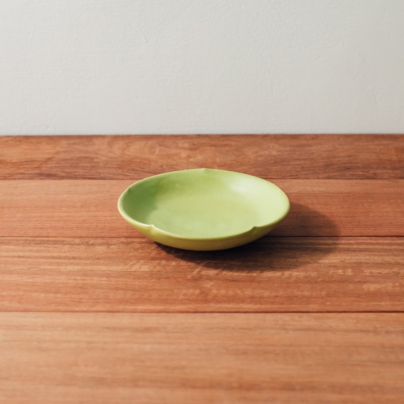 青苹果绿荷叶盘 - 盘子/餐盘/盘架 - 陶 