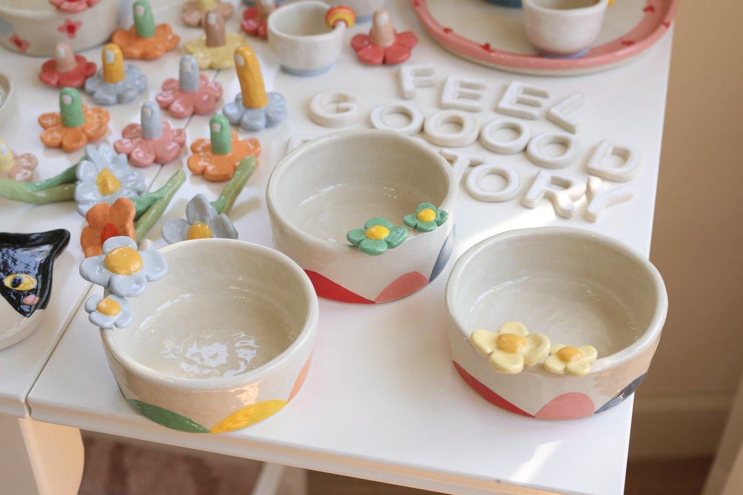Plate Ceramic Flower With Rainbow - 花瓶/陶器 - 陶 多色