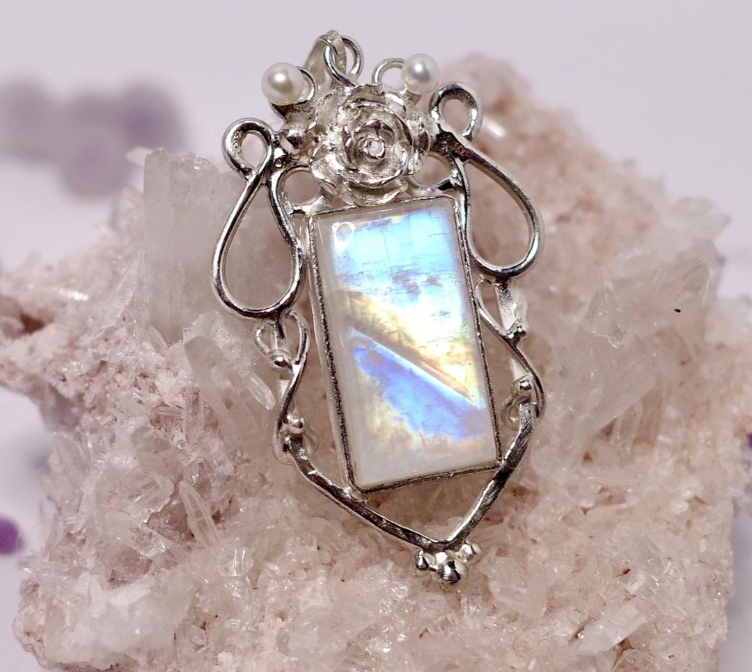 Moonstone-月光石玫瑰坠 - 项链 - 纯银 银色