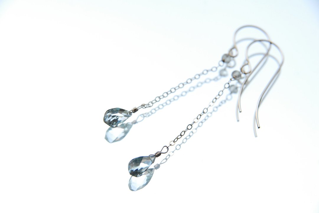 Twist drop cut green amethyst earrings 14 kgf - 耳环/耳夹 - 半宝石 绿色