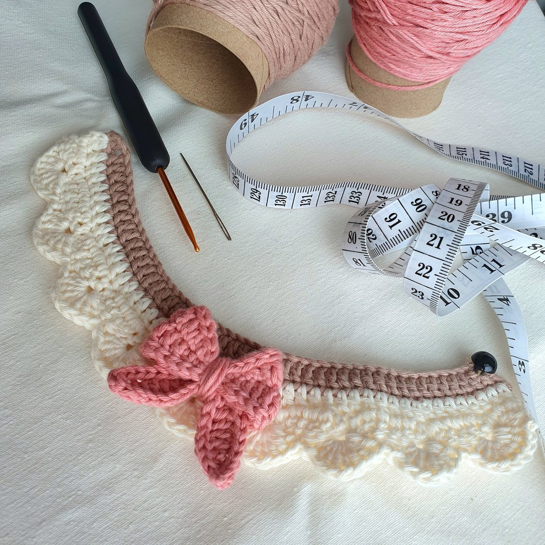 Pet collar with cute ribbon. - 项圈/牵绳 - 聚酯纤维 