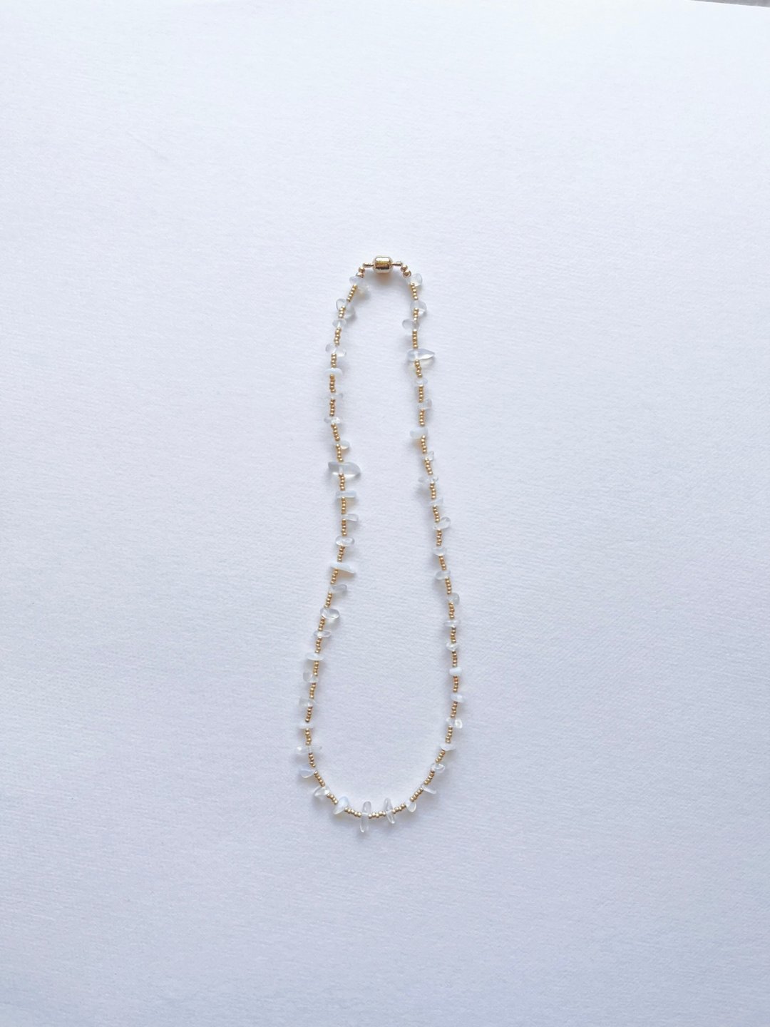 白蛋白石 颈链 【 white opal 】 串珠项链 - 项链 - 其他材质 金色