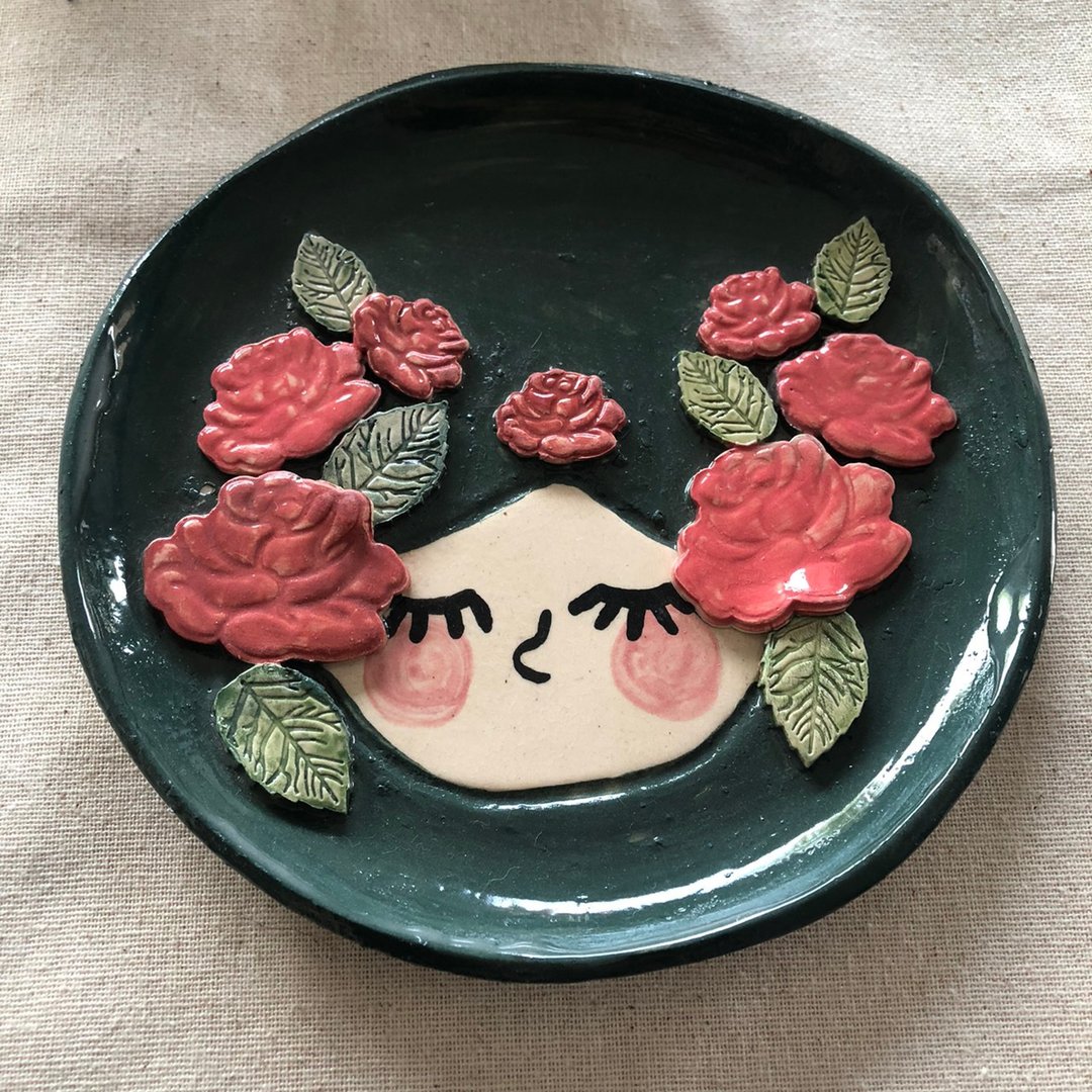 Rose Girl Plate - 盘子/餐盘/盘架 - 珐琅 多色
