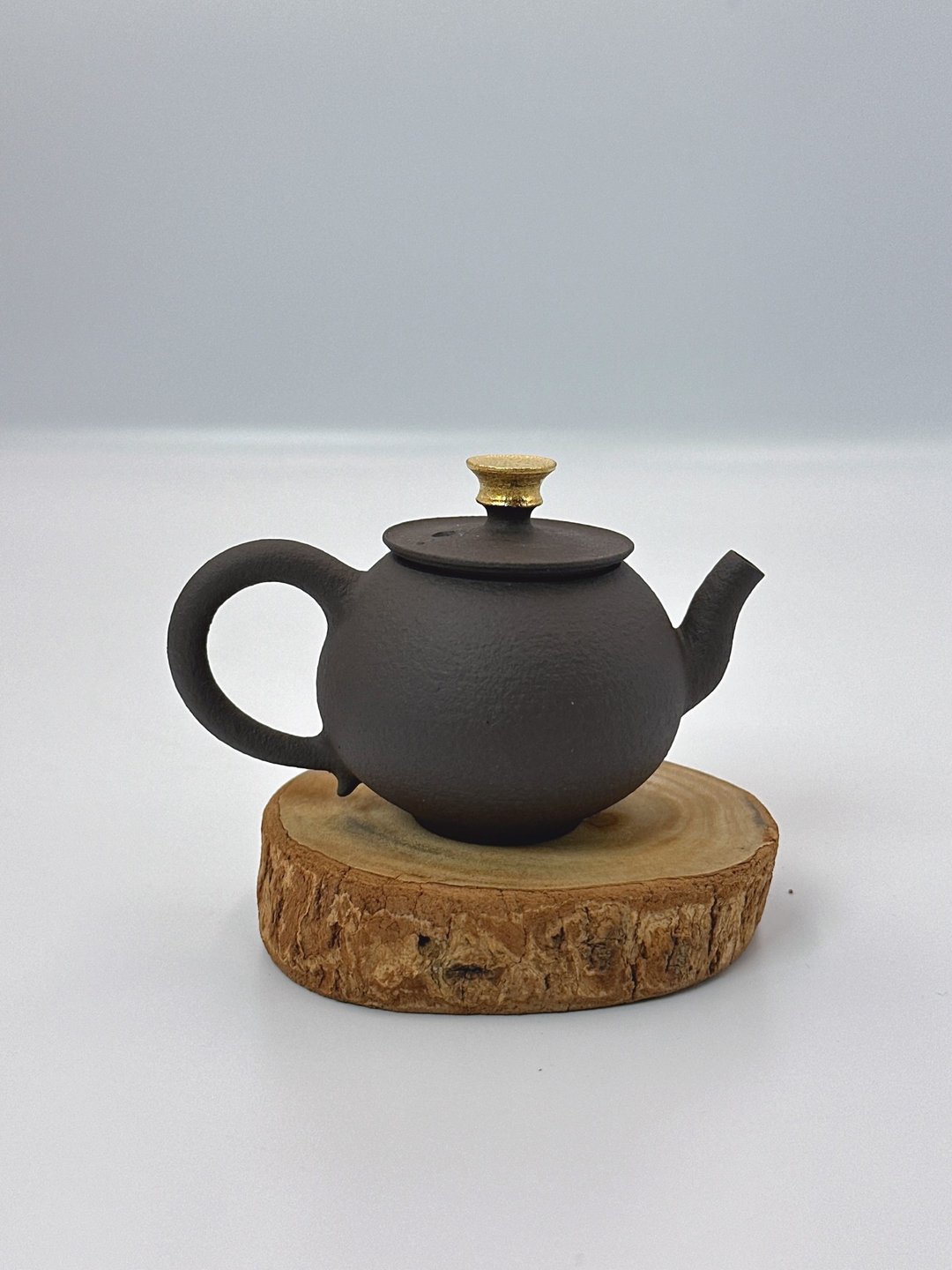 紫泥小巧壶-余华宇老师手作-容量约80cc - 茶具/茶杯 - 陶 