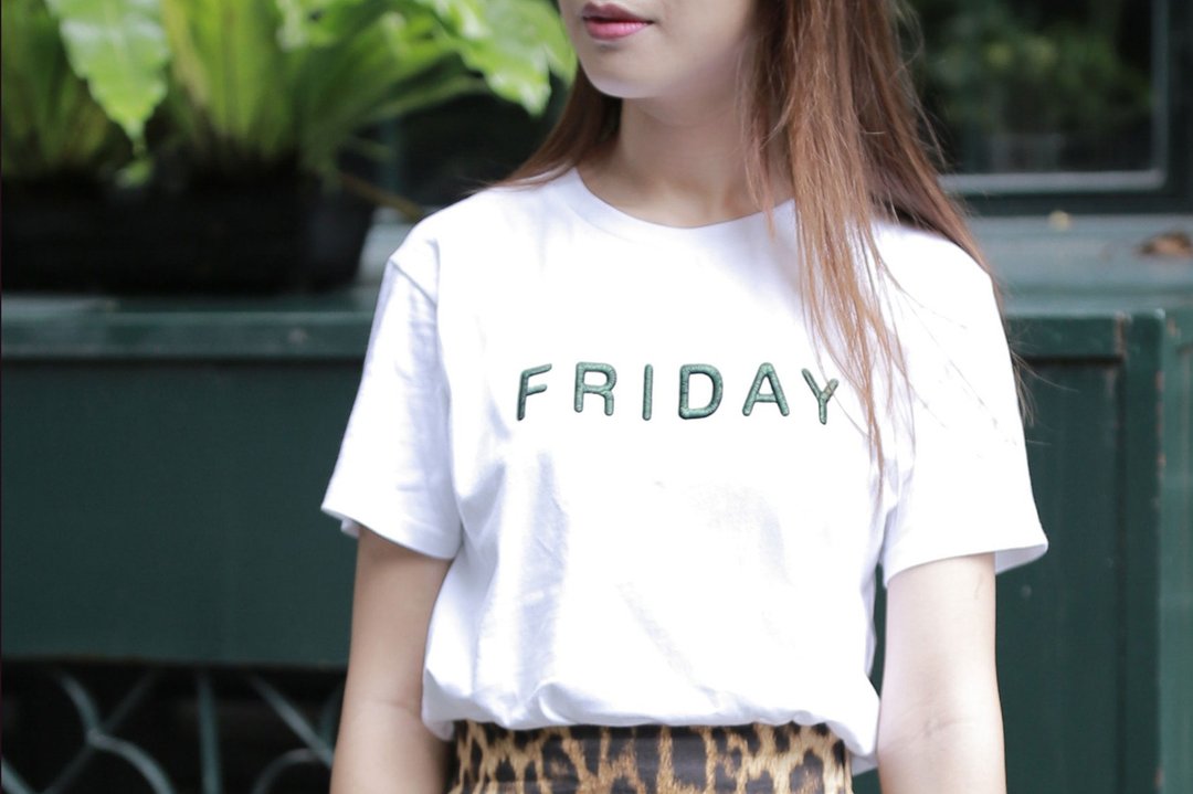 台湾野兔Friday 短袖T恤 - 女装 T 恤 - 棉 白色
