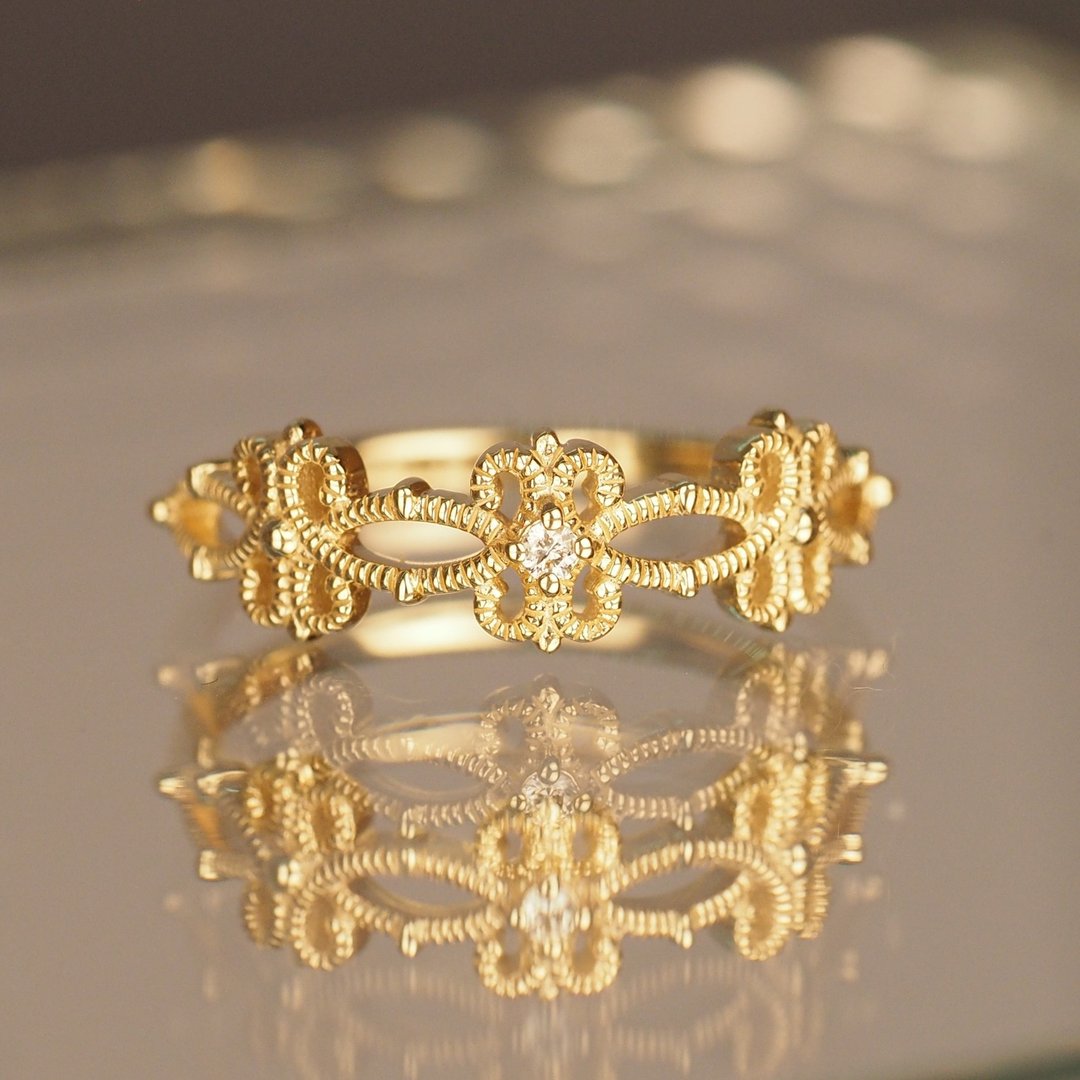 10K金钻石花小米花边戒指 The Floral Millet Lace Ring - 戒指 - 贵金属 