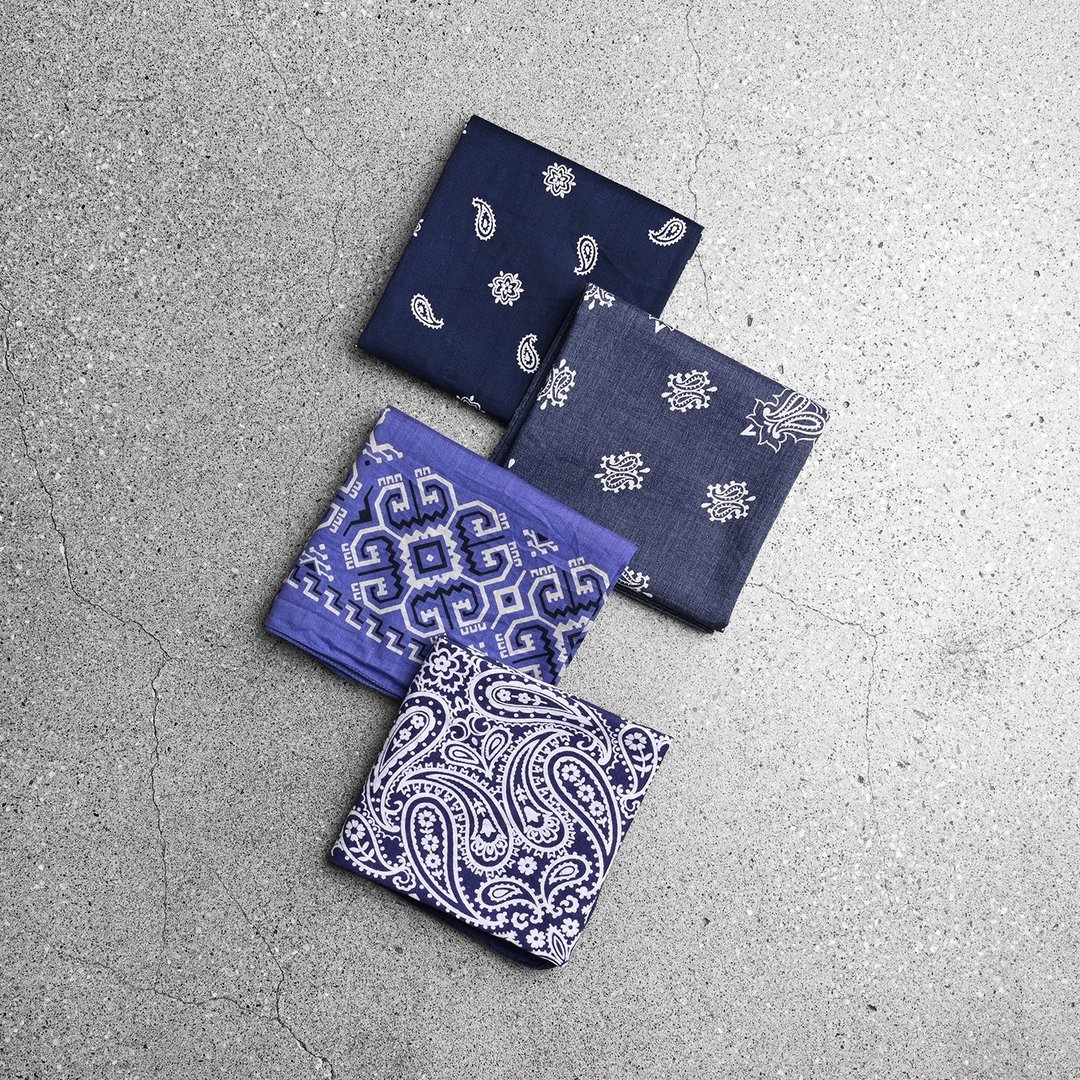Vintage Bandana 美式方巾 / 美式方巾古董丝巾、古着变形虫领巾 - 手帕/方巾 - 棉 多色